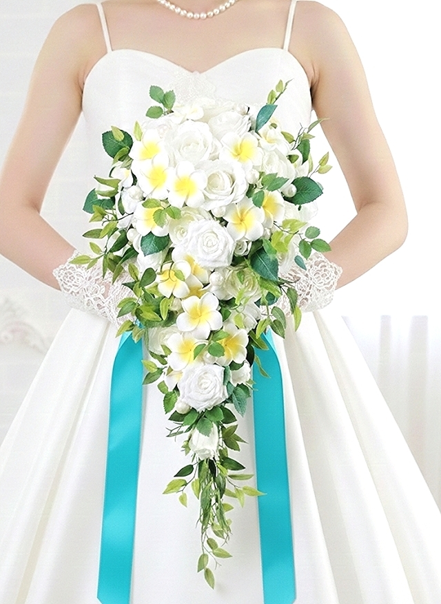 可憐なプルメリア＆薔薇のセミロングキャスケードブーケ　ウエディングブーケ（造花）