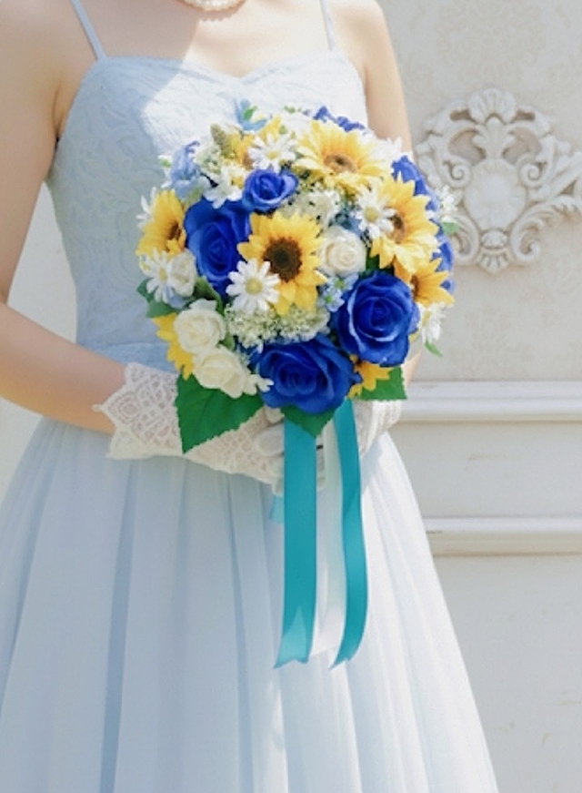 プルメリア＆薔薇＆マーガレットのフェミニンなラウンドブーケ