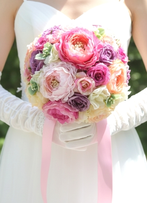 カラフルなラナンキュラス＆パープルの薔薇の大人スィートなラウンドブーケ