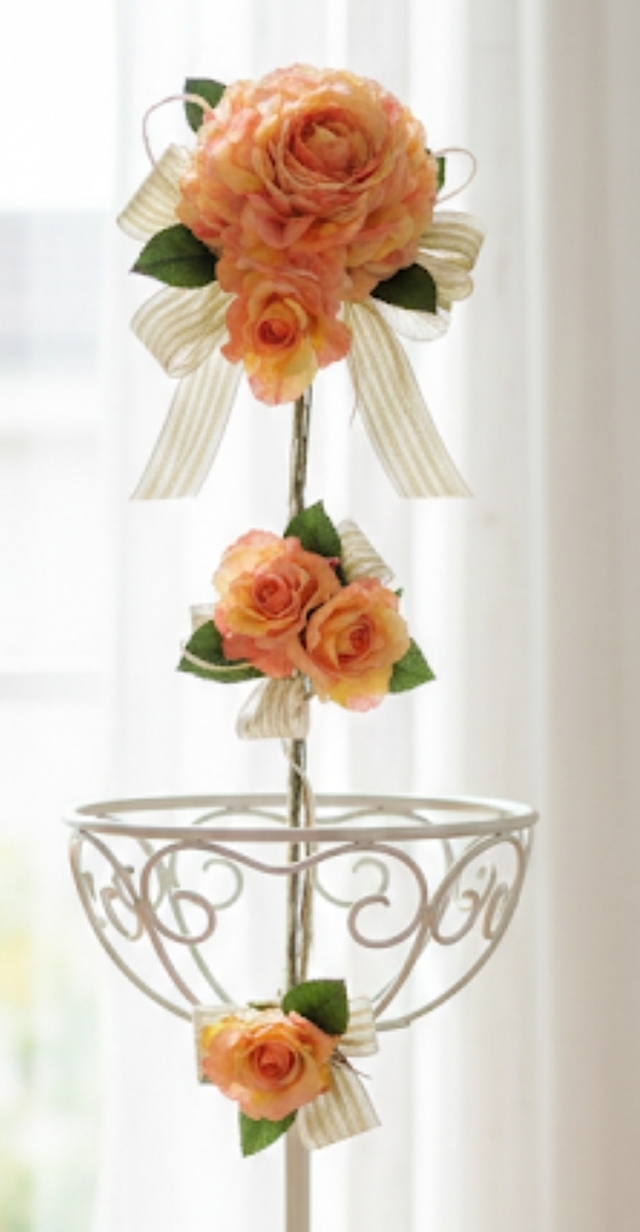 オレンジ色のロマンティックなメリアのエンパイヤ―ブーケ（３段タイプ）