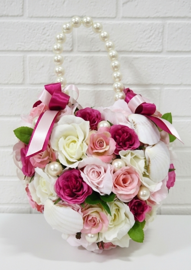 シェル付き、ピンク系＆ホワイトのハートのバッグブーケ