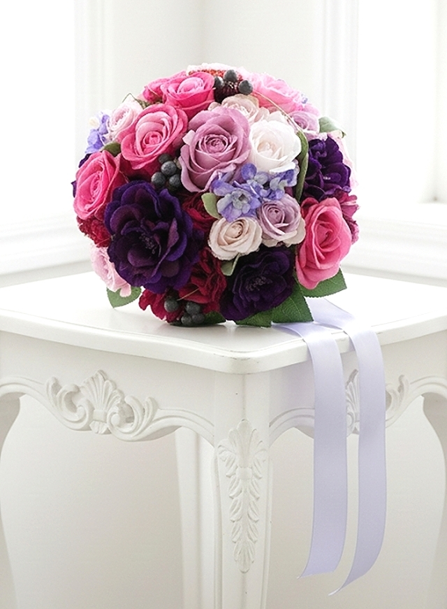 パープル＆青みピンクカラーの華やかラウンドブーケ