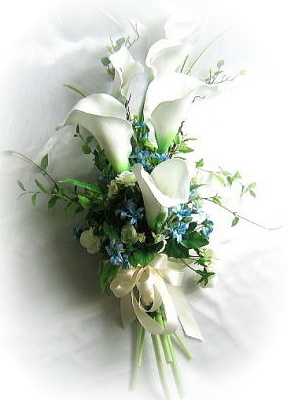 ブーケの持ち方（クラッチ、アームブーケ編） - 結婚式 ブーケ・ウエディングブーケ・ブライダルブーケ・アートフラワーブーケ（造花）は、アトリエ