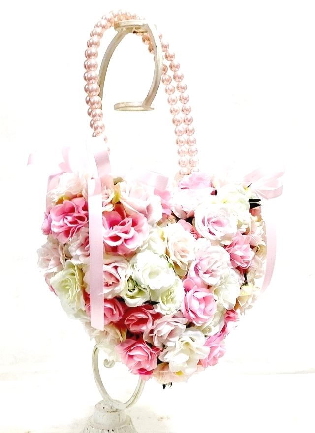 ホワイト＆ピンクのミに薔薇のガーリィなハンドバッグブーケ