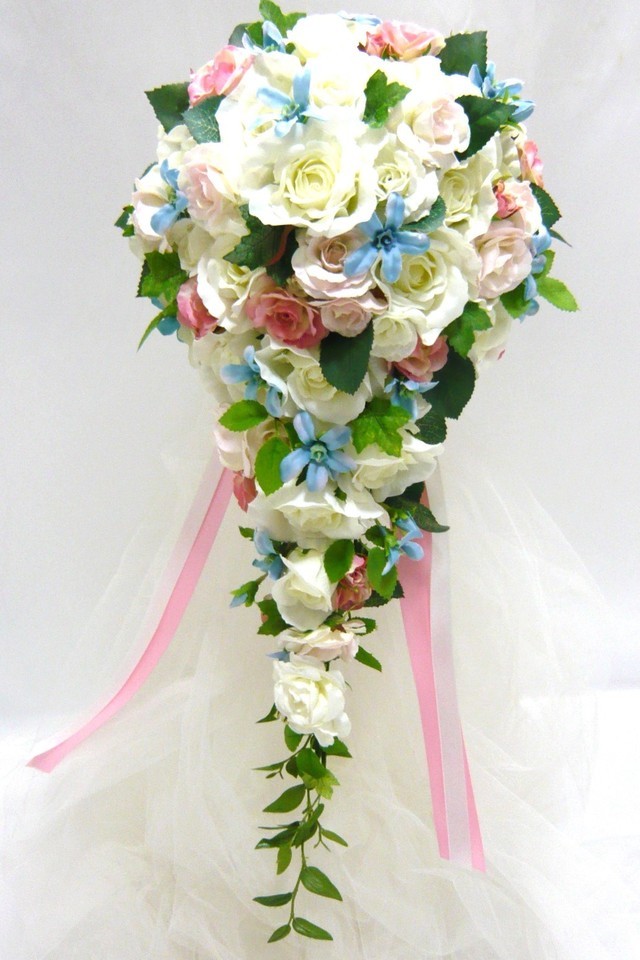 a0027 白薔薇 ピンクのミニバラ ブルースターのロングキャスケードブーケ 結婚式 ブーケ ウエディングブーケ ブライダルブーケ アートフラワーブーケ 造花 は アトリエミント 大阪