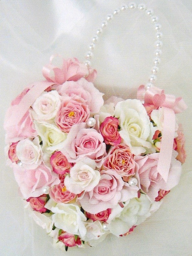bhw3019 ソフトピンク＆白薔薇＆パールのお姫様色のハートのバッグブーケ - 結婚式 ブーケ・ウエディングブーケ・ブライダルブーケ・アート フラワーブーケ（造花）は、アトリエミント（大阪）
