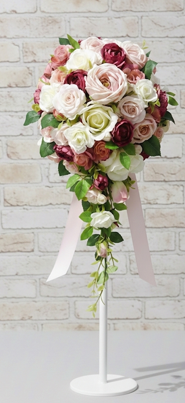 キャスケードブーケ　薔薇のウエディングブーケ（造花）