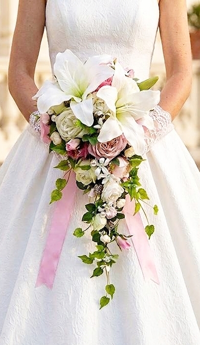 キャスケードブーケ カサブランカ　白＆ピンク系｜造花ウエディングブーケ（アーティフィシャルフラワー）