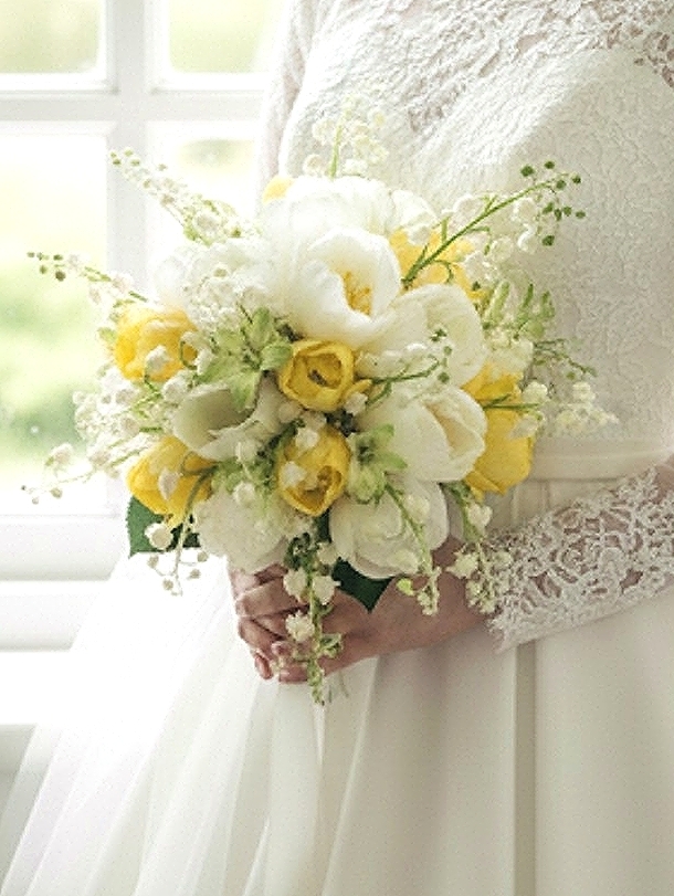 チューリップ＆鈴蘭の可憐なラウンドブーケ