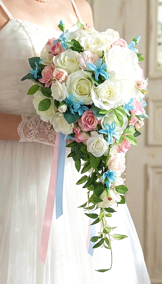 白薔薇＆ピンクのミニバラ＆ブルースターのショートキャスケードブーケウエディングブーケ（造花）　