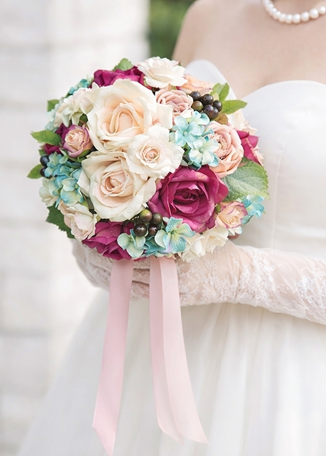 ピンクの薔薇＆紫陽花のフェミニンなラウンドブーケ