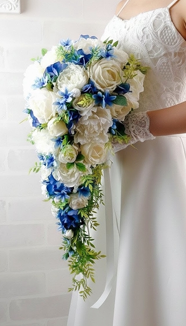 芍薬と大輪薔薇、紫陽花の上品キャスケードブーケ