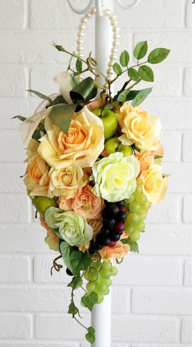 イエロー＆オレンジの薔薇の葡萄の形のハンドバッグブーケ