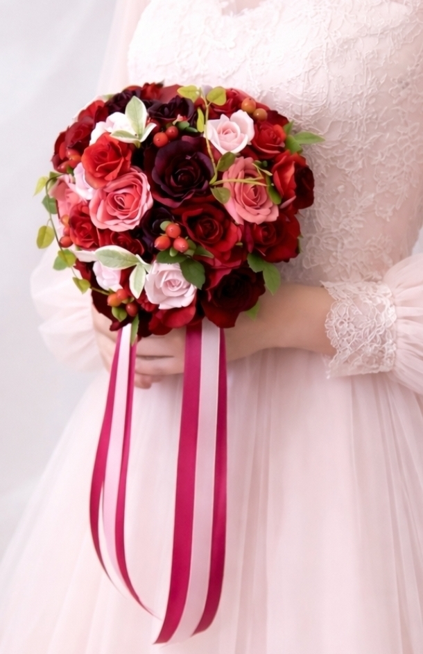 ハート型ブーケ　ウェディングブーケ　シルクフラワーブーケ　造花ブーケ　アートフラワーブーケ　結婚式ブーケ