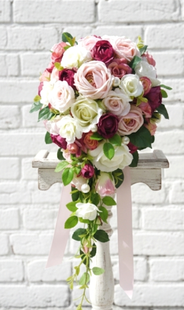 キャスケードブーケ　薔薇のウエディングブーケ（造花）