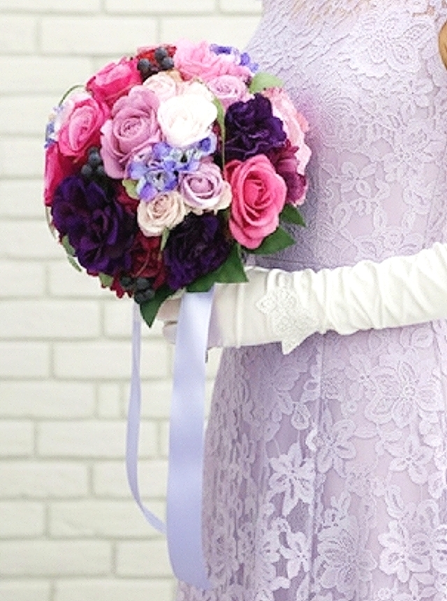 パープル＆青みピンクカラーの華やかラウンドブーケ