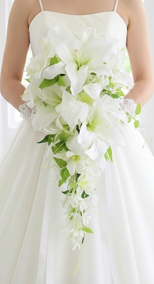 キャスケードブーケ　カサブランカ　造花ウエディングブーケ（アーティフィシャルフラワー）