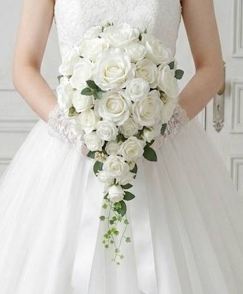 キャスケードブーケ 　白薔薇　白系｜造花ウェディングブーケ（アーティフィシャルフラワー）