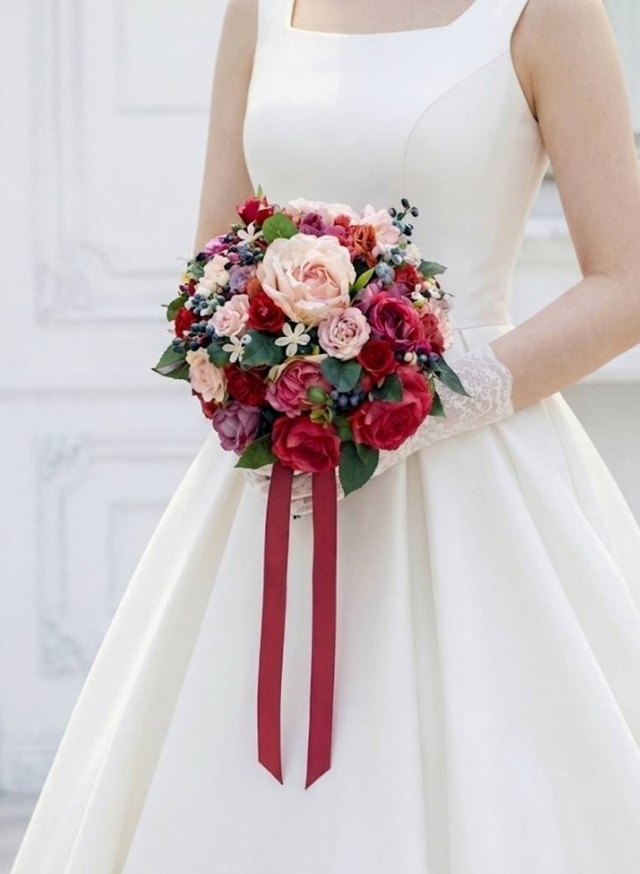 ラウンドブーケ｜バラ｜ビビッドローズ＆ディープローズ×パープル｜造花ウェディングブーケ（アーティフィシャルフラワー）