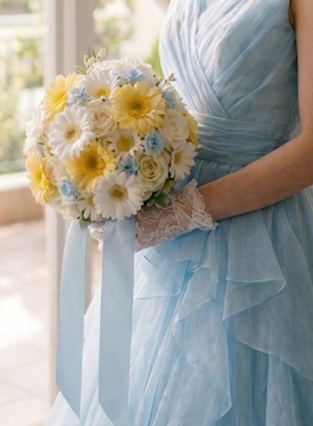 ラウンドブーケ｜ガーベラ×白バラ｜イエロー　白系｜造花ウェディングブーケ（アーティフィシャルフラワー）