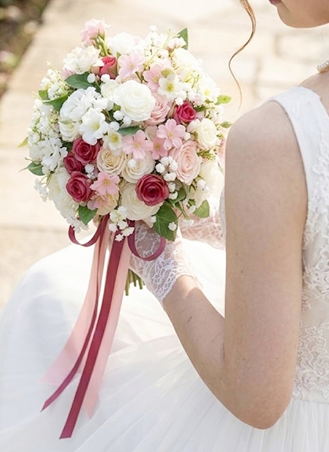 クラッチブーケ 　薔薇　白＆PK濃淡｜造花　ウェディングブーケ（アーティフィシャルフラワー）