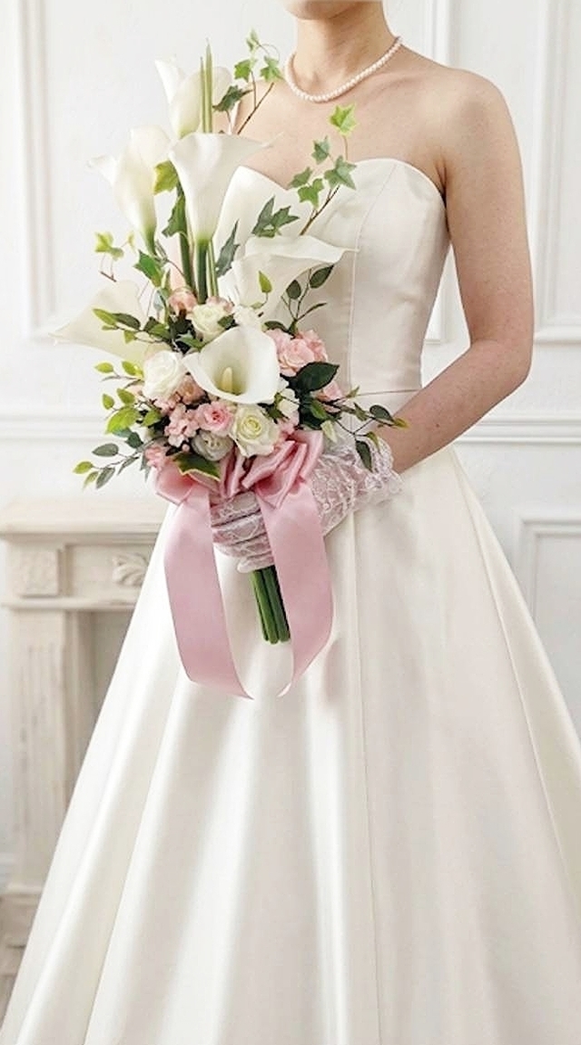 アームブーケ カラー 薔薇 白系｜造花　ウェディングブーケ（アーティフィシャルフラワー）