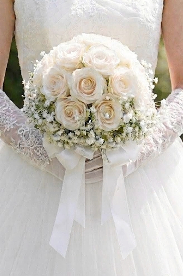 ラウンドブーケ 白バラ　かすみ草 造花ウェディングブーケ｜アーティフィシャルフラワー